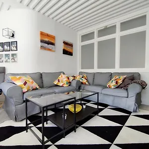 https://apartamentos-surynieve-serraneu.es-andalucia.com